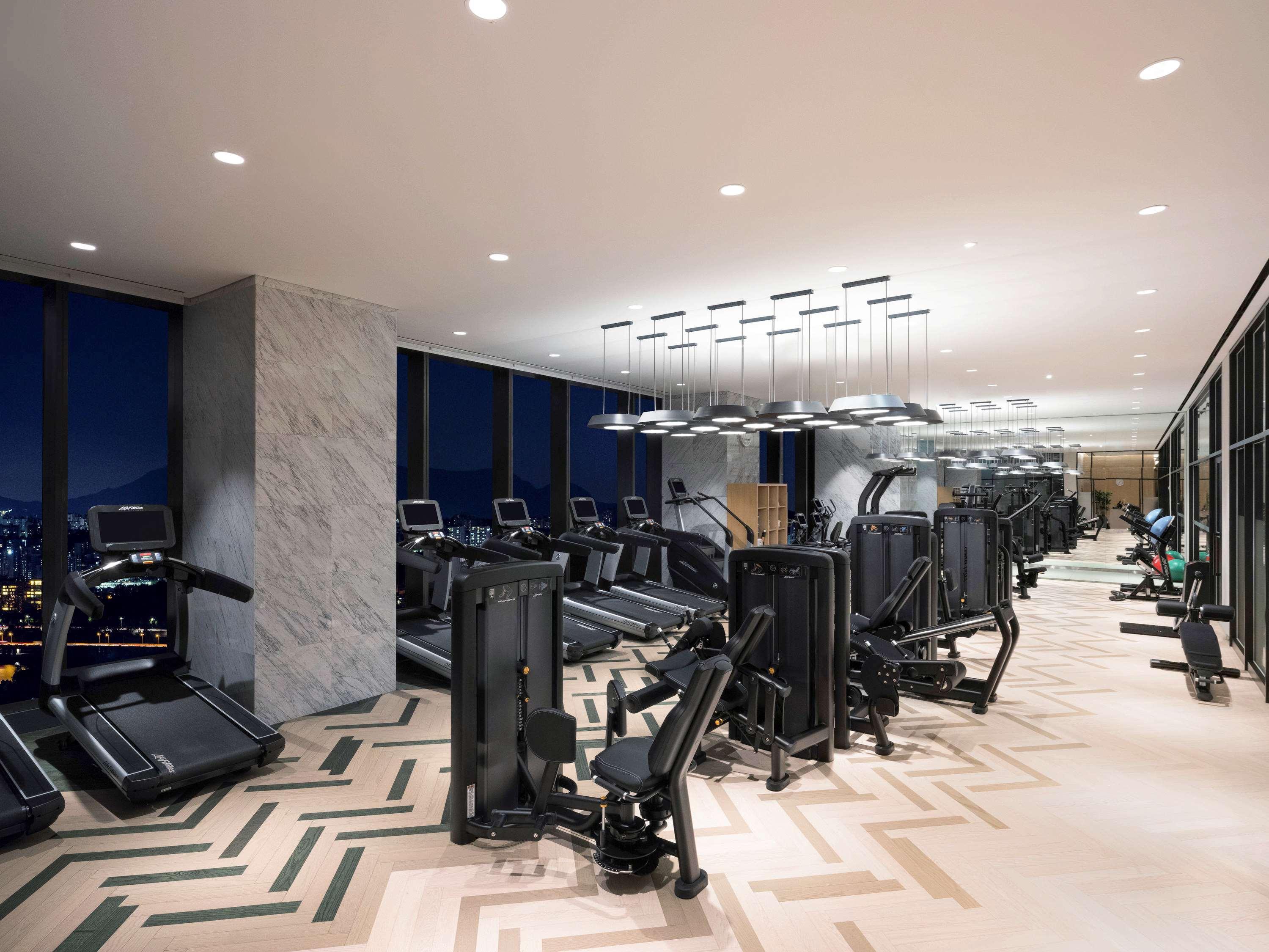 Novotel Suites Ambassador Seoul Yongsan Екстериор снимка